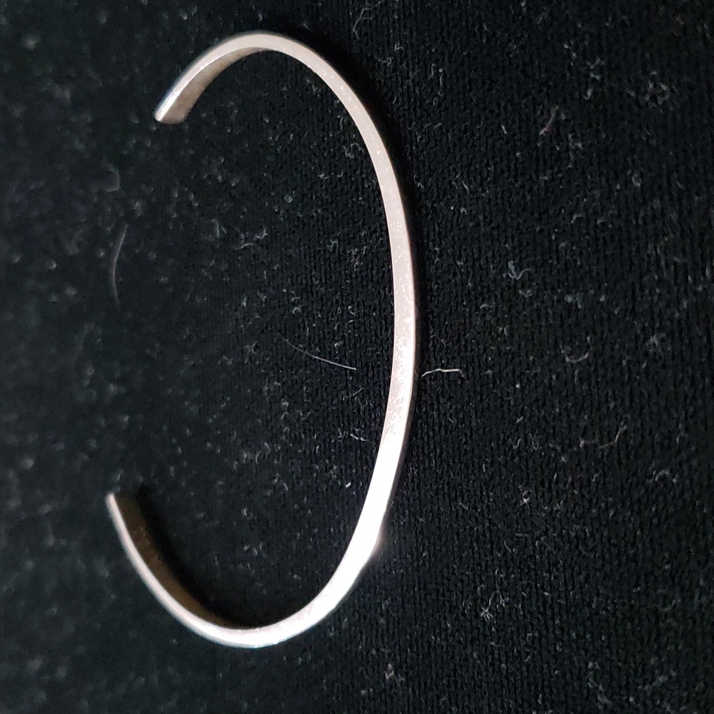 Silver Tone Thin Bracelet